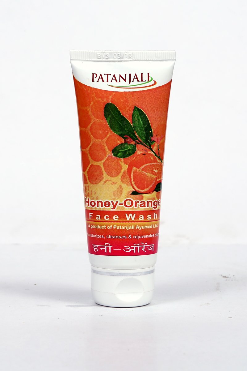 Patanjali Orange Honey Face Wash - 60 ML